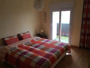 4 bedrooms, WiFi, wheelchair access