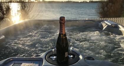 MAISON LES PIEDS DANS L'EAU