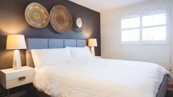 3 habitaciones, tabla de planchar con plancha, wifi y ropa de cama