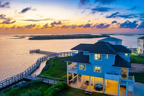 Bayfront Retreat w/ Private Boardwalk, Fishing, & Sunset Views