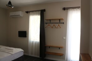 Standard Room (No:5,9) | Living area