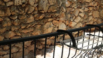 Standardzimmer (No:8) | Balkon