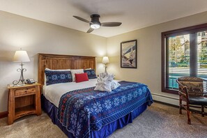 Fer et planche à repasser, accès à Internet, literie fournie