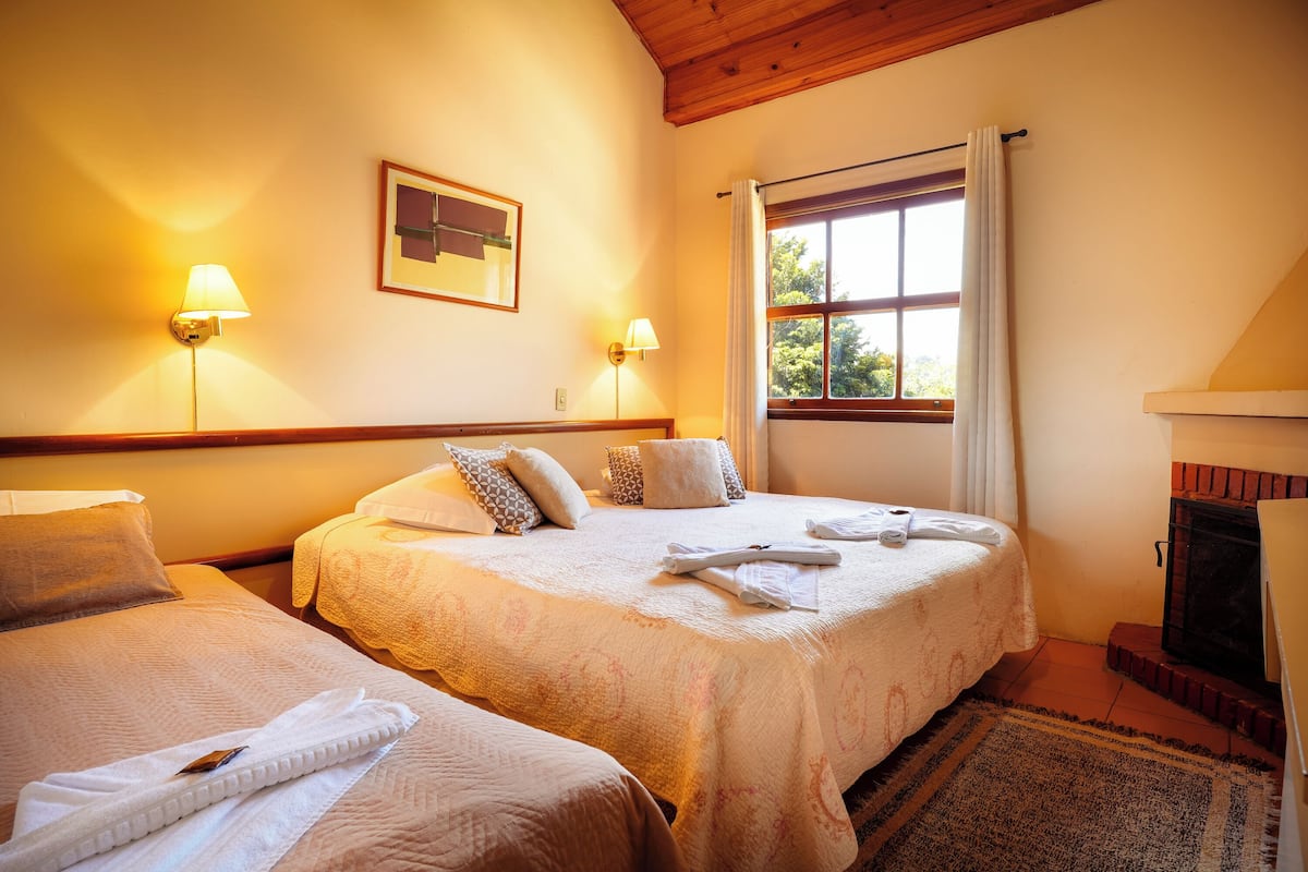 Apartamento superior Triplo | 1 bedroom, minibar, bed sheets