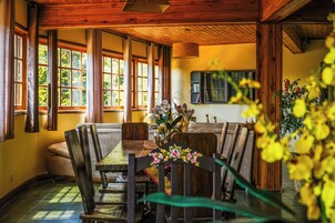 Televisión LCD 32 pulgadas con canales de televisión vía satélite