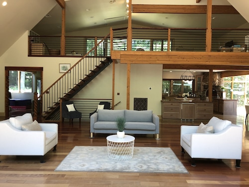 5500 sqft SUMMER HOME in Minutes from the BEACH + more (WESTPORT)