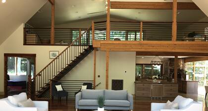 5500 sqft SUMMER HOME in Minutes from the BEACH + more (WESTPORT)