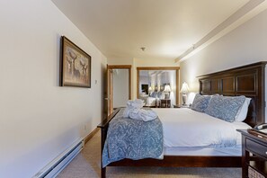 2 habitaciones, tabla de planchar con plancha, internet y ropa de cama 
