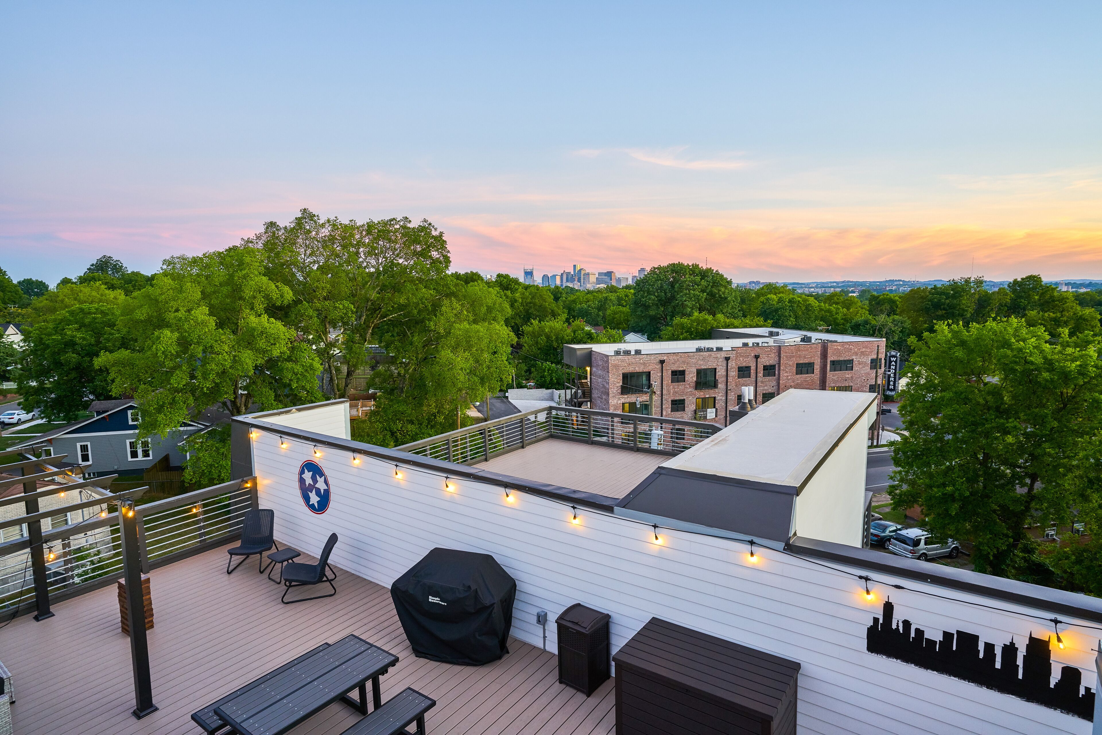 ★Rooftop Deck ★4BR/4BA 3mi to Broadway