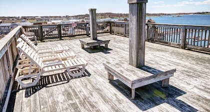 Wyndham Inn on Long Wharf ~ Downtown Luxury Harborfront, One Bedroom with Views