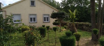 House in rural environment. Peace of mind and clean air. In the center of Galicia
