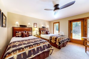 Iron/ironing board, internet, bed sheets - Ski-in/out, riverfront studio w/ alpine view, fast WiFi, shared pool/hot tubs/WD (Vail)