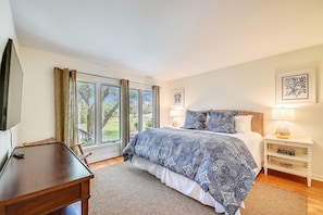 5 bedrooms, desk, iron/ironing board, free WiFi