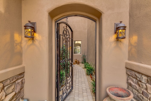 La Joya del Desierto (The Jewel of the Desert) - Cave Creek