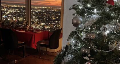 Hollywood Hills jetliner views among the stars