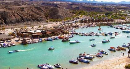 RIVERFRONT PARADISE OASIS W/ PRIVATE BEACH & BOAT DOCK