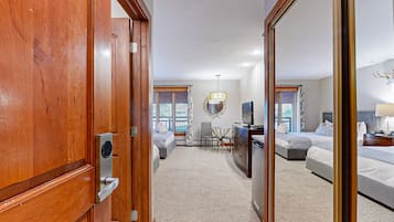 Iron/ironing board, Internet, bed sheets