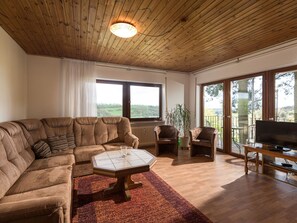 Flat-screen TV, fireplace, DVD player, foosball