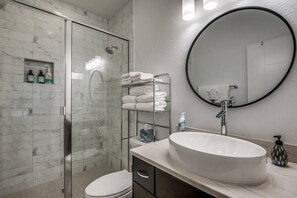 Bathtub, hair dryer, towels