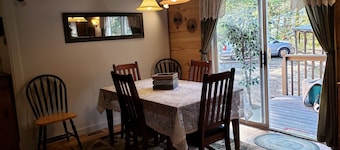 NEW FAMILY CABIN! WELCOME!