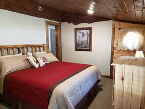 3 dormitorios, tabla de planchar con plancha, cuna de viaje