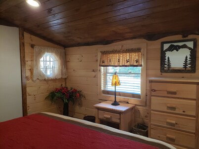 NEW FAMILY CABIN! WELCOME!
