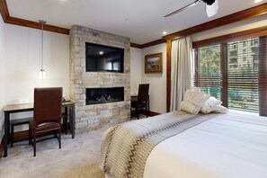 Iron/ironing board, Internet, bed sheets