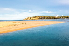 Beach nearby - Limited Xmas holiday availability. Book now. (Barwon Heads)