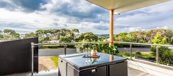 School holiday special. Book 6 nights pay 5.