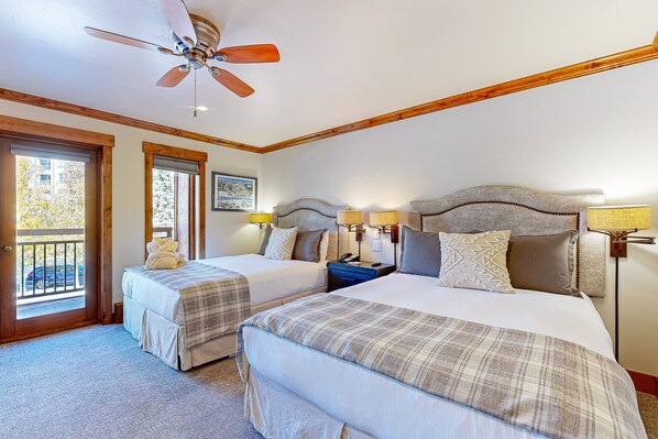 Bügeleisen/Bügelbrett, Internetzugang, Bettwäsche