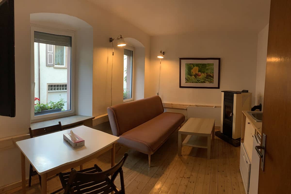 6 habitaciones, ropa de cama de alta calidad y camas con efecto memoria