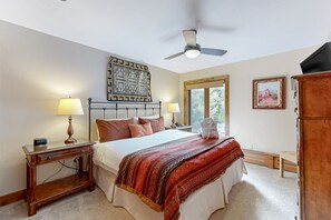 1 bedroom, iron/ironing board, Internet, bed sheets