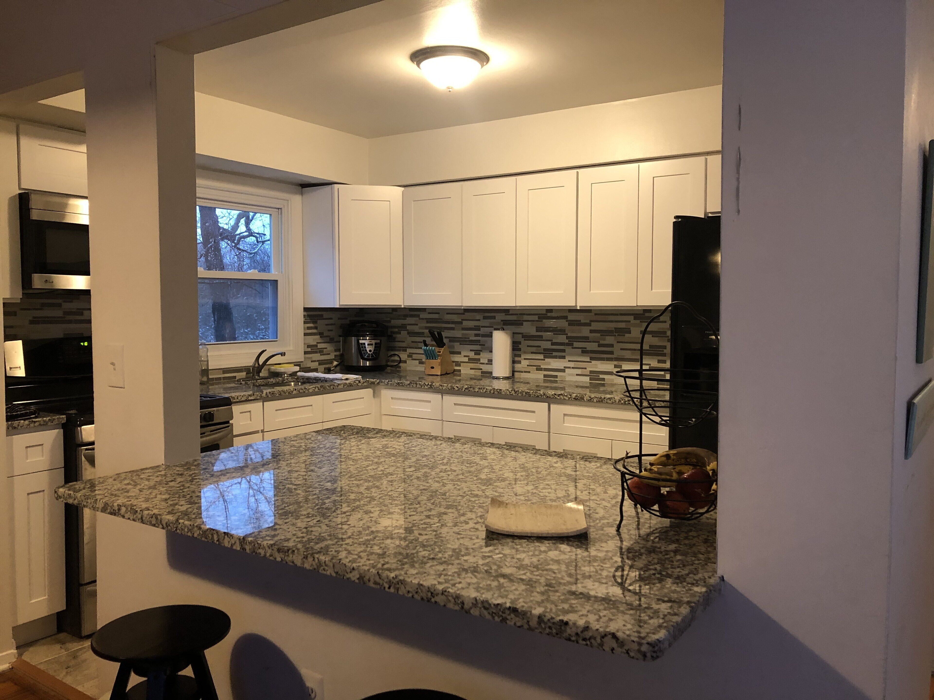 Beach house in long branch New Jersey.walk to ocean Ave and Restaurants