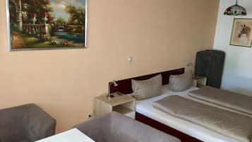 1 Schlafzimmer, Zimmersafe, Reisekinderbett, BettwÀsche