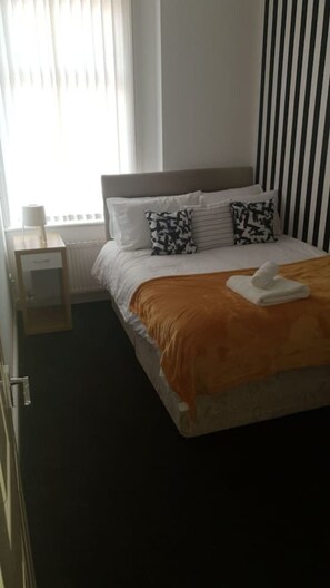 Apartment | 3 bedrooms, iron/ironing board, free WiFi, bed sheets - Gateshead's Amethyst 3 Bedroom Apt, Sleeps 6 Guest (Chester-le-Street)