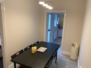 Casa | Cozinha privada | Geladeira, micro-ondas, fogão, cooktop