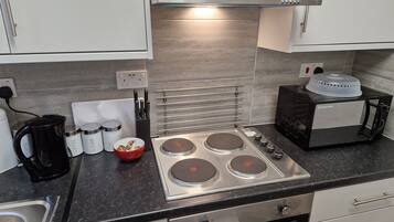 Casa | Cozinha privada | Geladeira, micro-ondas, fogão, cooktop