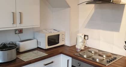 South Shield's Hidden Gem Garnet 3 Bedroom Apartme