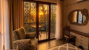 Deluxe Room, Garden View | Free WiFi, bed sheets