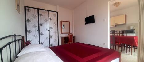 1 habitación, wifi gratis y ropa de cama