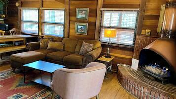 TV, fireplace, offices