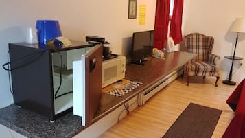 Standard Single Room | Premium bedding, blackout drapes, iron/ironing board, free WiFi
