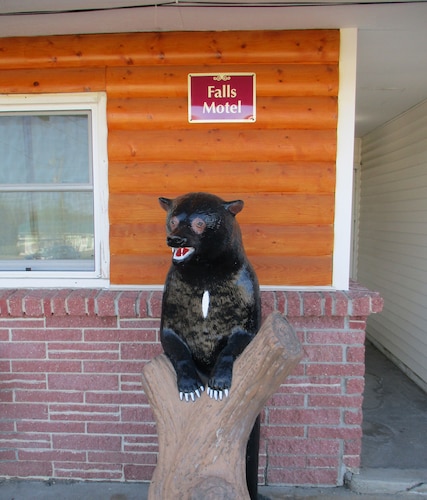 Falls Motel