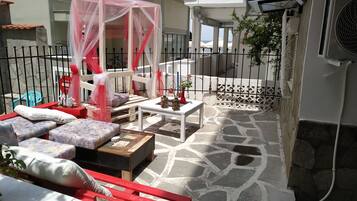 Design Apartment, 1 Bedroom | Terrace/patio