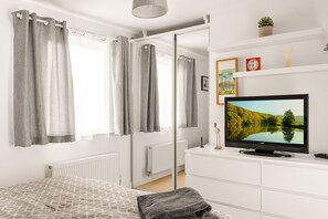 1 chambre, coffres-forts dans les chambres, fer et planche Ă repasser