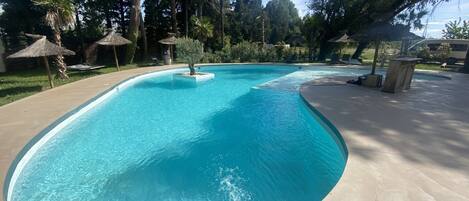 Utomhuspool