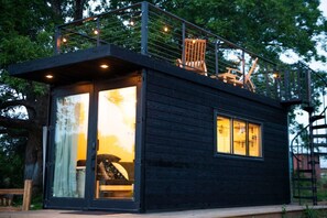 Exterior - Pickelball-The Bluebonnet-Container Home! (Waco)