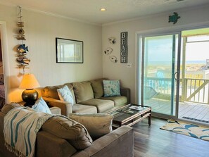TV - Oceanfront Lime Inn, 4BR home in Holden Beach, sleeps 9, perfect for families. (Holden Beach)