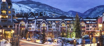 Ski-in/out home w/alpine view, fireplace, AC, fast WiFi, shared pool/hot tubs/WD