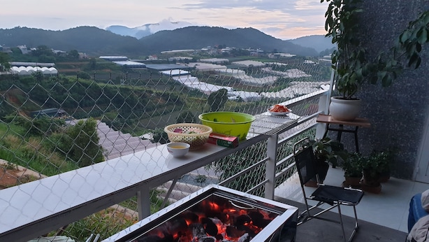Balcony view - Phương Đông Homestay (Xuan Huong - Da Lat)